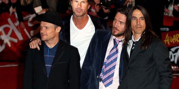 Red Hot Chili Peppers Bersatu Kembali Dengan Gitaris John Frusciante
