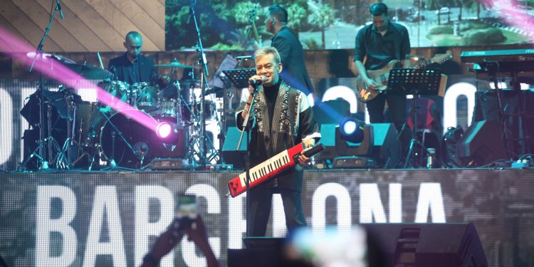 Konser Perjalanan 45 Tahun Dedikasi Musikal Fariz RM