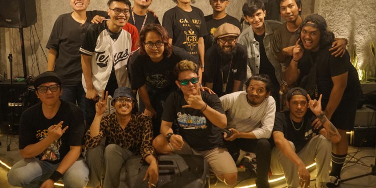 Hatchbackz, Anov Blues One & Ollan, Orgie dan Vikri & My Magic Friend Main-Main di Matraman