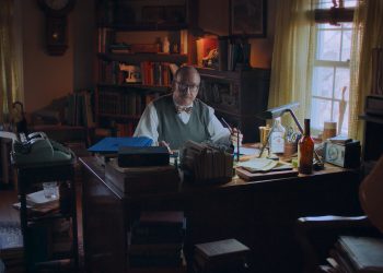 Tiga Orang Kesepian Menentukan Jalan Hidup Mereka di Film “The Holdovers”