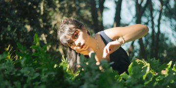 Rara Sekar dengan Proyek Solonya, Hara, Menulis Original Soundtrack untuk Film “Dua Hati Biru”