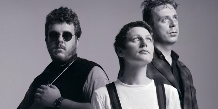 Cocteau Twins dan Harold Budd Merilis Ulang “The Moon and The Melodies”