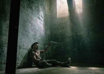 Dendam Membara Tentara Bayaran dalam Film “Hounds of War”