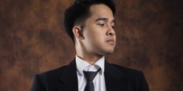 Double Single Bertema Cinta Dipersembahkan Violinist, Van de Meyer