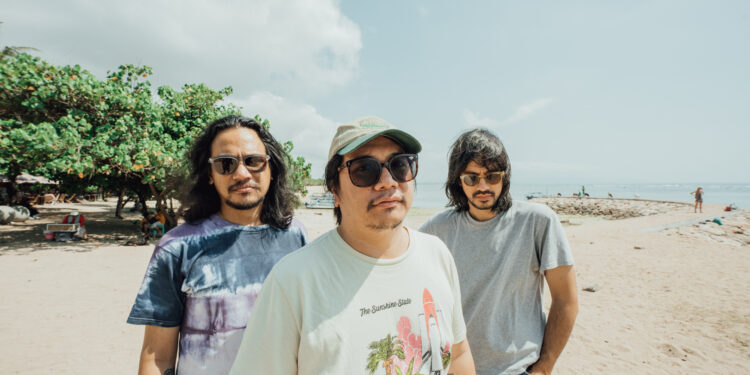 Kelompok Penerbang Roket Rilis Album Baru Bertajuk “Koma”