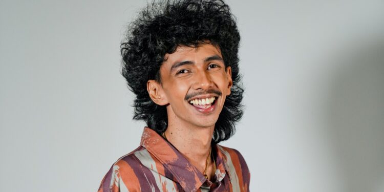 Eńau Hadirkan Sisi Melankolis Lewat Album Perdana “Lingkaran”