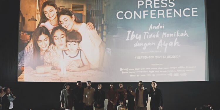 “Andai Ibu Tidak Menikah dengan Ayah” – Film Keluarga yang Bikin Kamu Pengen Ngobrol Lagi Sama Ortu