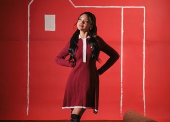 Terima Kasih yang Abadi: Naura Ayu Menyulam Kenangan dalam Nada yang Elegan dan Menggetarkan