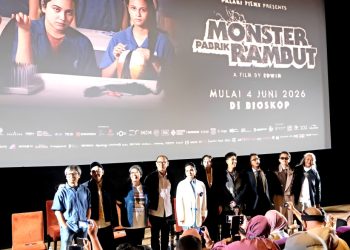 Manufaktur Mimpi Buruk dan Lembur Tak Berujung: “Monster Pabrik Rambut” Hadirkan Horor Kerja yang Bikin Merinding