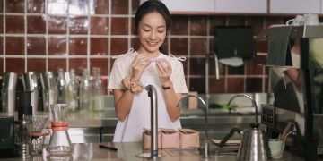 “Love Barista”: Seduhan Kopi yang Menyatukan Dua Hati
