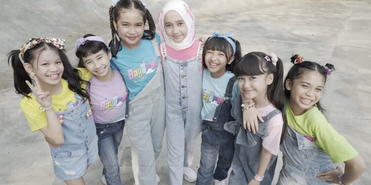 GIRL POWER, SAATNYA BERSINAR! DayDrm Gebrak Panggung dengan “Shine!” yang Penuh Warna dan Energi
